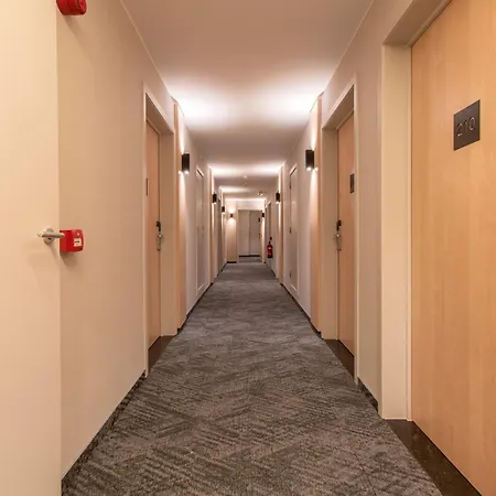 Ibis Hotel 3*